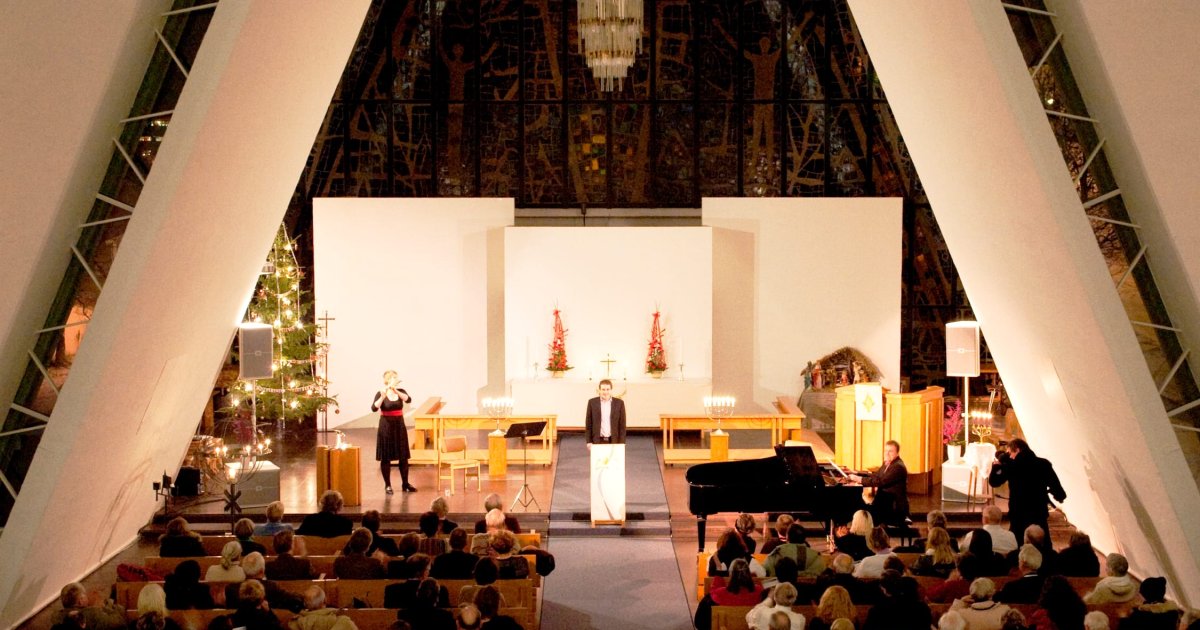 8C Mitternachtskonzert in der Eismeerkathedrale / Authentic Scandinavia
